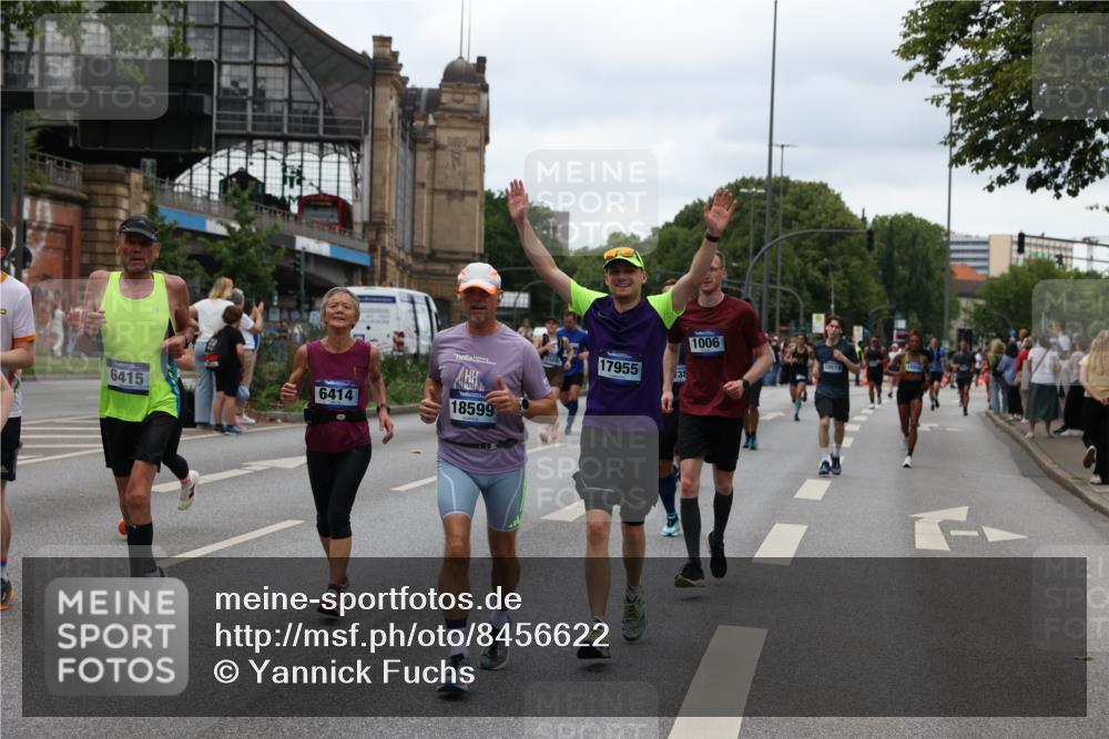 29.06.2025 - hella hamburg halbmarathon Yannick Fuchs http://msf.ph/oto/8456622 29.06.2025 10:56:20 20KM 1006, 1128, 1264, 1377, 1432, 1568, 1573, 1726, 4859, 6414, 6415, 6580, 6815, 7658, 8045, 8154, 8624, 9131, 9718, 9928, 10214, 10519, 10797, 11670, 11968, 12156, 13498, 13868, 14368, 14456, 15686, 15859, 16292, 16654, 16688, 16808, 17136, 17383, 17532, 17939, 17955, 18000, 18599, 18919, 19023 meine-sportfotos.de
