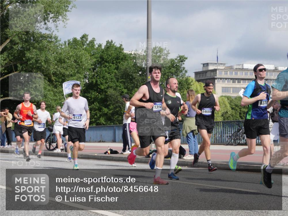 29.06.2025 - hella hamburg halbmarathon Luisa Fischer http://msf.ph/oto/8456648 29.06.2025 09:52:16 Kennedybrücke 15095, 17214, 19, 1314, 14688, 6123, 8370, 1343, 1445, 1800, 1975, 2324, 2573, 2949, 3282, 3431, 4303, 4425, 5248, 5889, 6123, 8370, 9264, 9265, 9296 meine-sportfotos.de
