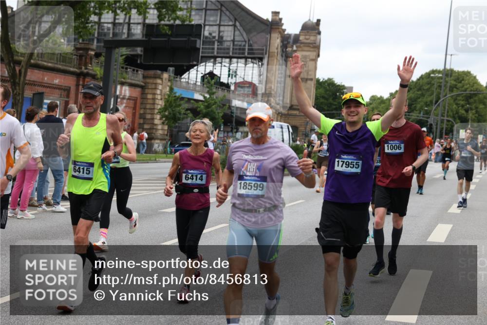29.06.2025 - hella hamburg halbmarathon Yannick Fuchs http://msf.ph/oto/8456813 29.06.2025 10:56:21 20KM 1006, 1128, 1264, 1377, 1432, 1568, 1573, 1726, 6414, 6415, 6580, 6752, 7658, 8045, 8154, 8624, 9131, 9718, 9928, 10214, 10519, 10797, 11670, 11968, 12156, 13498, 13868, 14368, 14456, 15859, 16292, 16654, 16688, 16808, 17136, 17383, 17532, 17939, 17955, 18000, 18599, 18919, 19023 meine-sportfotos.de