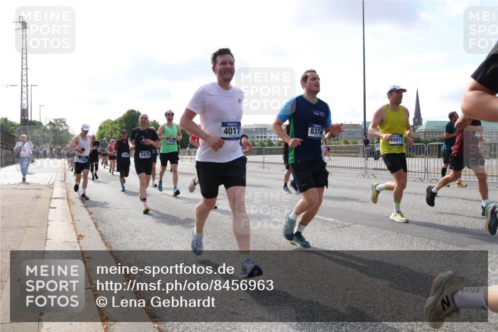 29.06.2025 - hella hamburg halbmarathon Lena Gebhardt http://msf.ph/oto/8456963 29.06.2025 09:54:32 Lombardsbrücke 2442, 2470, 13630, 4017, 8374, 4911, 1119, 1171, 1342, 1399, 1413, 1424, 1476, 1549, 1817, 1892, 1902, 1942, 2020, 2098, 2188, 2222, 2442, 2470, 2561, 2670, 2842, 2889, 2955, 3477, 3562, 3785, 4017, 4029, 4183, 4185, 4237, 4270, 4816, 5020, 5447, 5706, 5884, 6266, 6630, 6723, 6819, 6831, 6978, 7087, 7274, 7297, 7709, 8117, 8142, 8374, 8482, 8576, 8657, 8698, 8743, 8916, 8928, 9038, 9051, 9463, 9482, 9815, 9924, 10057, 10237, 10529, 11848, 12084 meine-sportfotos.de