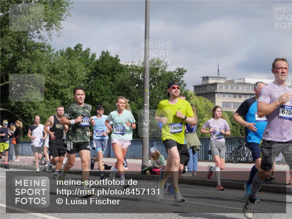 29.06.2025 - hella hamburg halbmarathon Luisa Fischer http://msf.ph/oto/8457131 29.06.2025 09:52:27 Kennedybrücke 4374, 1827, 6682, 19090, 18412, 6704, 1615, 1975, 2324, 2949, 3431, 3530, 4303, 4425, 6682, 7495, 7796, 8629, 8925, 9294, 9979 meine-sportfotos.de