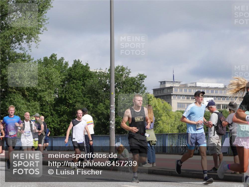29.06.2025 - hella hamburg halbmarathon Luisa Fischer http://msf.ph/oto/8457239 29.06.2025 09:52:29 Kennedybrücke 17177, 7495, 18276, 1615, 3431, 3530, 6682, 7495, 7796, 8629, 8925, 9294, 9979 meine-sportfotos.de
