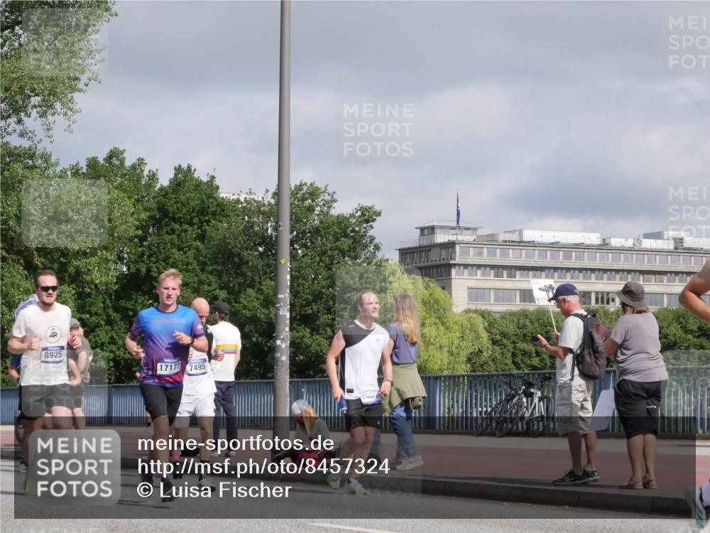 29.06.2025 - hella hamburg halbmarathon Luisa Fischer http://msf.ph/oto/8457324 29.06.2025 09:52:31 Kennedybrücke 8925, 17177, 7495, 17, 1615, 1803, 3530, 4528, 6682, 7495, 7796, 8629, 8925, 9294, 9979 meine-sportfotos.de