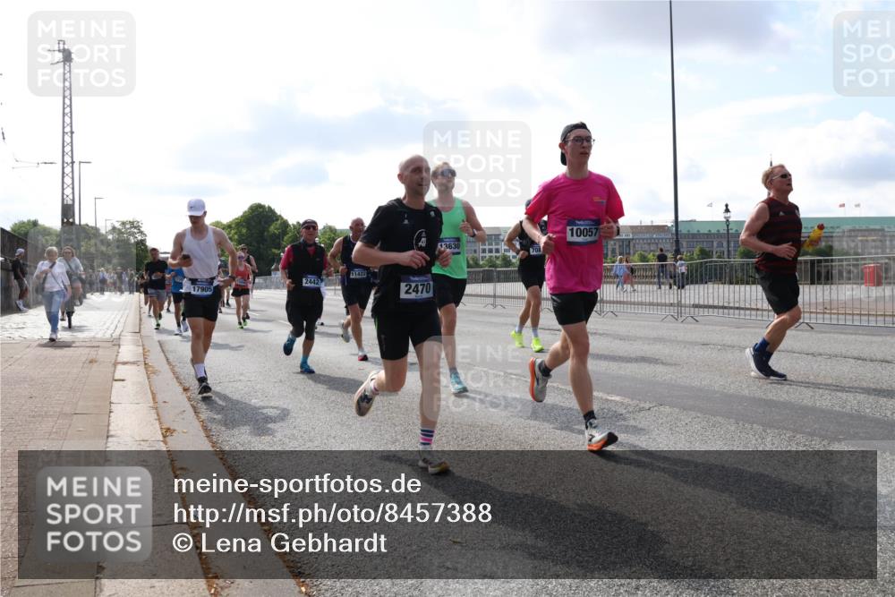 29.06.2025 - hella hamburg halbmarathon Lena Gebhardt http://msf.ph/oto/8457388 29.06.2025 09:54:33 Lombardsbrücke 17905, 13630, 10057, 2442, 11422, 2470, 1119, 1171, 1342, 1399, 1413, 1424, 1476, 1549, 1817, 1892, 1942, 2020, 2098, 2188, 2222, 2442, 2470, 2561, 2670, 2842, 2889, 2955, 3477, 3562, 3785, 4017, 4029, 4183, 4185, 4237, 4270, 4816, 5020, 5447, 5706, 5884, 6266, 6630, 6723, 6819, 6831, 6978, 7087, 7274, 7297, 7709, 8117, 8142, 8374, 8482, 8576, 8657, 8698, 8743, 8916, 8928, 9038, 9051, 9463, 9815, 9924, 10057, 10237, 10529, 11848 meine-sportfotos.de