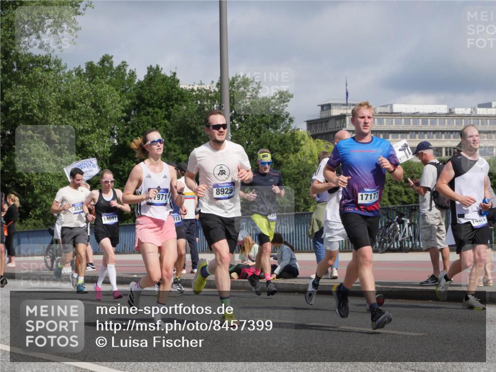 29.06.2025 - hella hamburg halbmarathon Luisa Fischer http://msf.ph/oto/8457399 29.06.2025 09:52:32 Kennedybrücke 05, 353, 14691, 971, 15, 8925, 2024, 720, 17177, 14011, 1615, 1803, 3530, 4528, 5803, 6682, 7495, 7796, 8629, 8925, 9294, 9979 meine-sportfotos.de