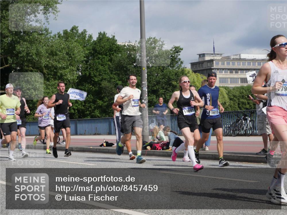 29.06.2025 - hella hamburg halbmarathon Luisa Fischer http://msf.ph/oto/8457459 29.06.2025 09:52:33 Kennedybrücke 10894, 73, 9979, 8629, 1905, 3530, 14691, 1615, 79, 1615, 1803, 3530, 4528, 5803, 6682, 7495, 8629, 8925, 9294, 9711, 9979 meine-sportfotos.de