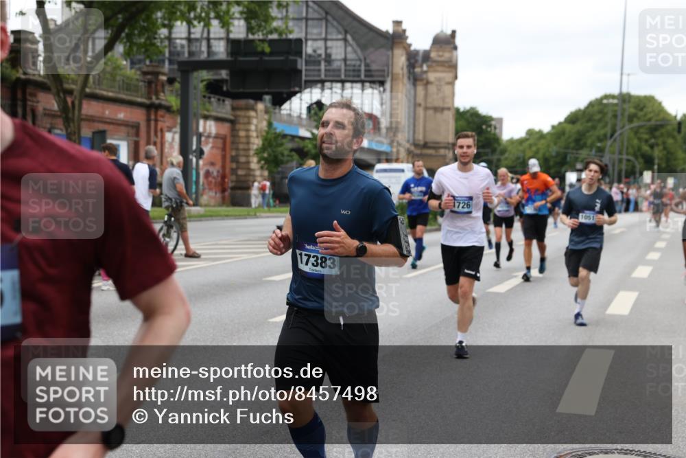 29.06.2025 - hella hamburg halbmarathon Yannick Fuchs http://msf.ph/oto/8457498 29.06.2025 10:56:24 20KM 1006, 1128, 1264, 1377, 1432, 1568, 1573, 1726, 6414, 6415, 6752, 7658, 7869, 8045, 8154, 8624, 8730, 9131, 9718, 10214, 10519, 11180, 11670, 11968, 12156, 13498, 13868, 14368, 14456, 15859, 16292, 16654, 16688, 16808, 17136, 17383, 17532, 17955, 18599, 18919, 19023 meine-sportfotos.de