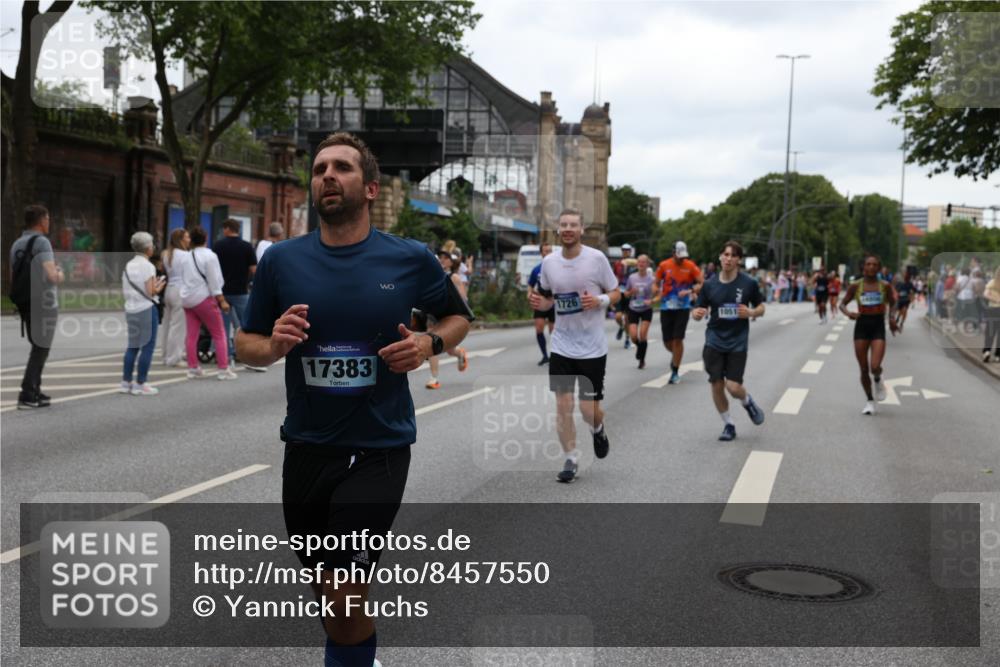 29.06.2025 - hella hamburg halbmarathon Yannick Fuchs http://msf.ph/oto/8457550 29.06.2025 10:56:24 20KM 1006, 1128, 1264, 1377, 1432, 1568, 1573, 1726, 6414, 6415, 6752, 7658, 7869, 8045, 8154, 8624, 8730, 9131, 9718, 10214, 10519, 11180, 11670, 11968, 12156, 13498, 13868, 14368, 14456, 15859, 16292, 16654, 16688, 16808, 17136, 17383, 17532, 17955, 18599, 18919, 19023 meine-sportfotos.de