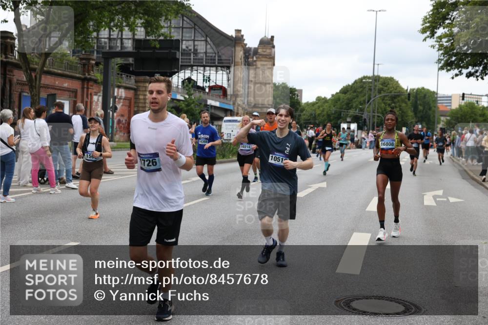 29.06.2025 - hella hamburg halbmarathon Yannick Fuchs http://msf.ph/oto/8457678 29.06.2025 10:56:25 20KM 1006, 1128, 1264, 1377, 1432, 1568, 1573, 1726, 6414, 6415, 6752, 7658, 7869, 8045, 8624, 8730, 9131, 9718, 10214, 10519, 11180, 11670, 12156, 13498, 13868, 14368, 14456, 15859, 16292, 16654, 16688, 16808, 17136, 17383, 17532, 17955, 18599, 18919, 19023 meine-sportfotos.de