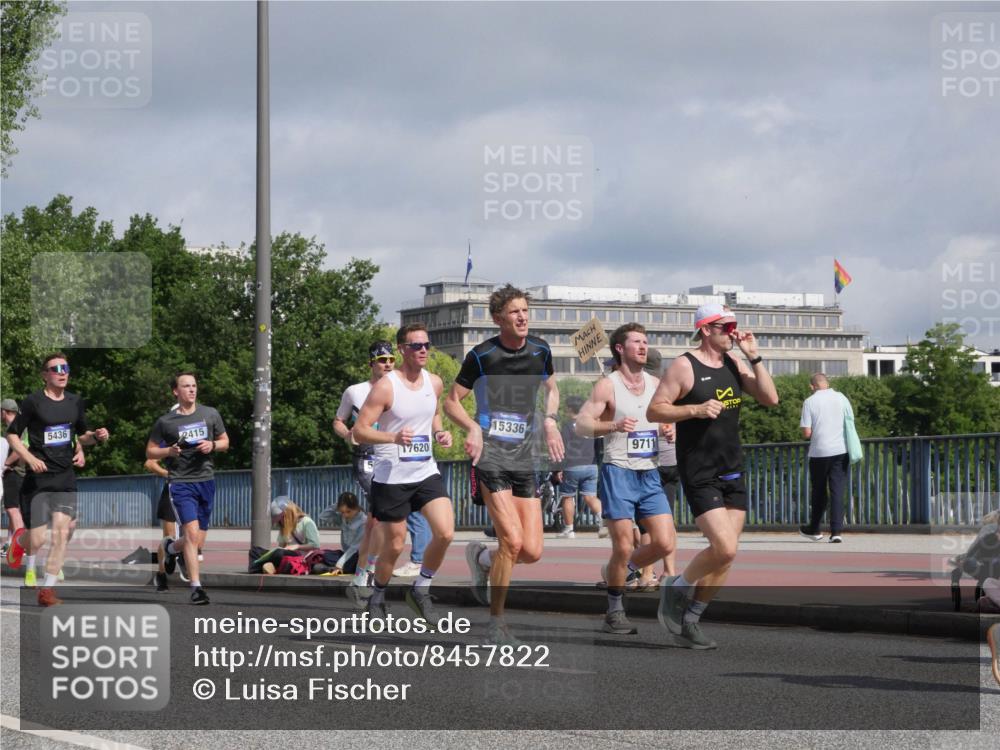 29.06.2025 - hella hamburg halbmarathon Luisa Fischer http://msf.ph/oto/8457822 29.06.2025 09:52:41 Kennedybrücke 5436, 2415, 17620, 15336, 9711, 1675, 1803, 2415, 2568, 2826, 3332, 4528, 5409, 5436, 5791, 5803, 6529, 7774, 9017, 9302, 9711 meine-sportfotos.de