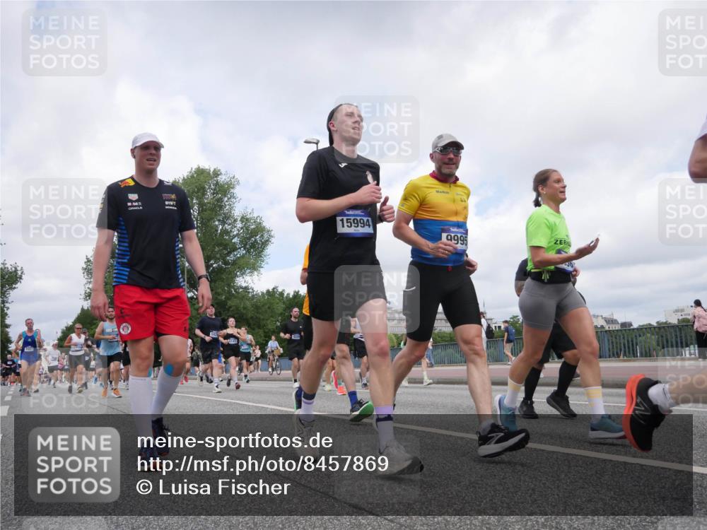 29.06.2025 - hella hamburg halbmarathon Luisa Fischer http://msf.ph/oto/8457869 29.06.2025 10:36:57 Kennedybrücke 5687, 5141, 15994, 9995, 1189, 1275, 2526, 3264, 3340, 3345, 3848, 4807, 4826, 5141, 5557, 5821, 5822, 5887, 6364, 6515, 6516, 6956, 7027, 7633, 7653, 7982, 8157, 8349, 8375, 8377, 8383, 8401, 8620, 9438, 9995, 10048, 10800 meine-sportfotos.de
