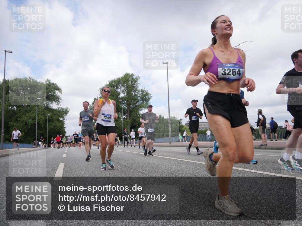 29.06.2025 - hella hamburg halbmarathon Luisa Fischer http://msf.ph/oto/8457942 29.06.2025 10:37:03 Kennedybrücke 3340, 7653, 10048, 3848, 44, 3264, 2038, 3264, 3340, 3345, 3848, 4824, 4826, 5821, 5887, 6364, 6515, 6516, 7027, 7565, 7633, 7653, 7982, 8157, 8277, 8349, 8375, 8377, 8383, 8401, 9875, 10048, 10561 meine-sportfotos.de