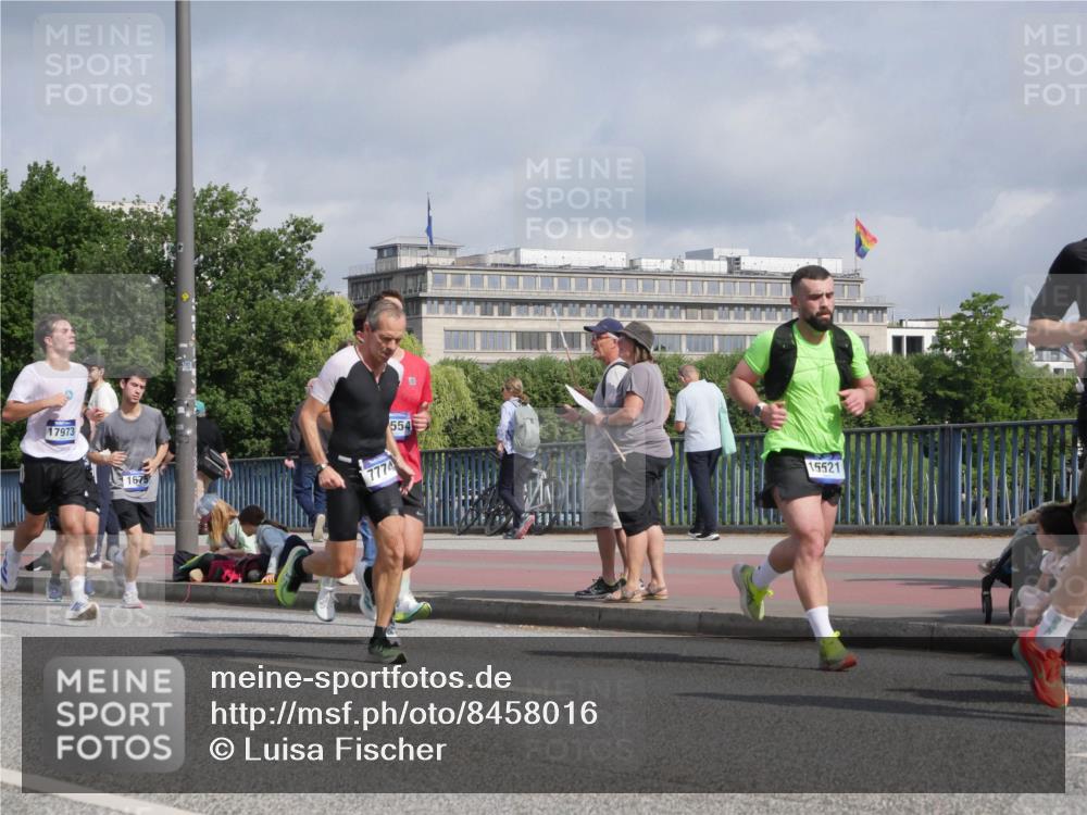29.06.2025 - hella hamburg halbmarathon Luisa Fischer http://msf.ph/oto/8458016 29.06.2025 09:52:44 Kennedybrücke 17973, 1675, 7774, 554, 15521, 1675, 1803, 2415, 2568, 2826, 3332, 4528, 4823, 5409, 5436, 5791, 5803, 6458, 6529, 7774, 8450, 9017, 9302, 9711 meine-sportfotos.de