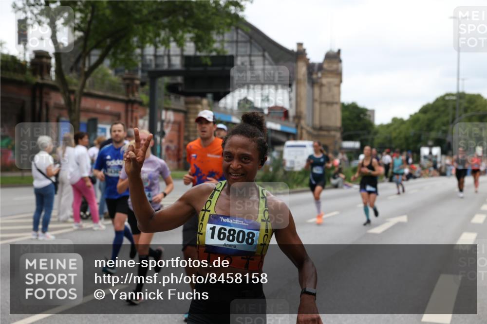 29.06.2025 - hella hamburg halbmarathon Yannick Fuchs http://msf.ph/oto/8458158 29.06.2025 10:56:27 20KM 1006, 1128, 1212, 1264, 1377, 1432, 1568, 1573, 1674, 1726, 6414, 6415, 6752, 7658, 7869, 8045, 8624, 8730, 9131, 10214, 10519, 11180, 11670, 12156, 12286, 13498, 13868, 14368, 14456, 16292, 16654, 16688, 16808, 17136, 17383, 17955, 18599, 18919, 19023 meine-sportfotos.de