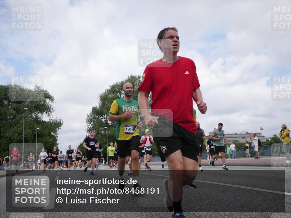 29.06.2025 - hella hamburg halbmarathon Luisa Fischer http://msf.ph/oto/8458191 29.06.2025 10:37:17 Kennedybrücke 14632, 19145, 5691, 1764, 1787, 2276, 2464, 2496, 2933, 4445, 5096, 5566, 5569, 5691, 6109, 6574, 7324, 7329, 8282, 9094, 10007, 10071, 10564 meine-sportfotos.de