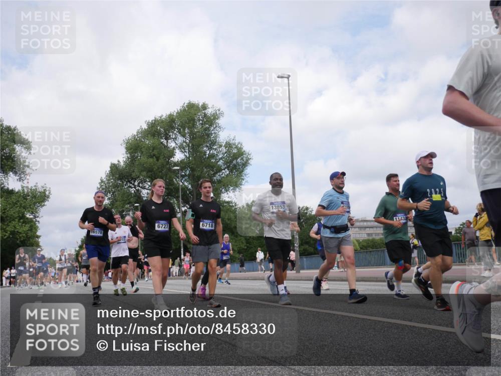29.06.2025 - hella hamburg halbmarathon Luisa Fischer http://msf.ph/oto/8458330 29.06.2025 10:37:25 Kennedybrücke 6727, 16578, 13853, 109, 6718, 1705, 11432, 1025, 1705, 1787, 2496, 2510, 2511, 3829, 4942, 6034, 6109, 6574, 6718, 6727, 7324, 7329, 8202, 8282, 9094, 9514, 10007 meine-sportfotos.de