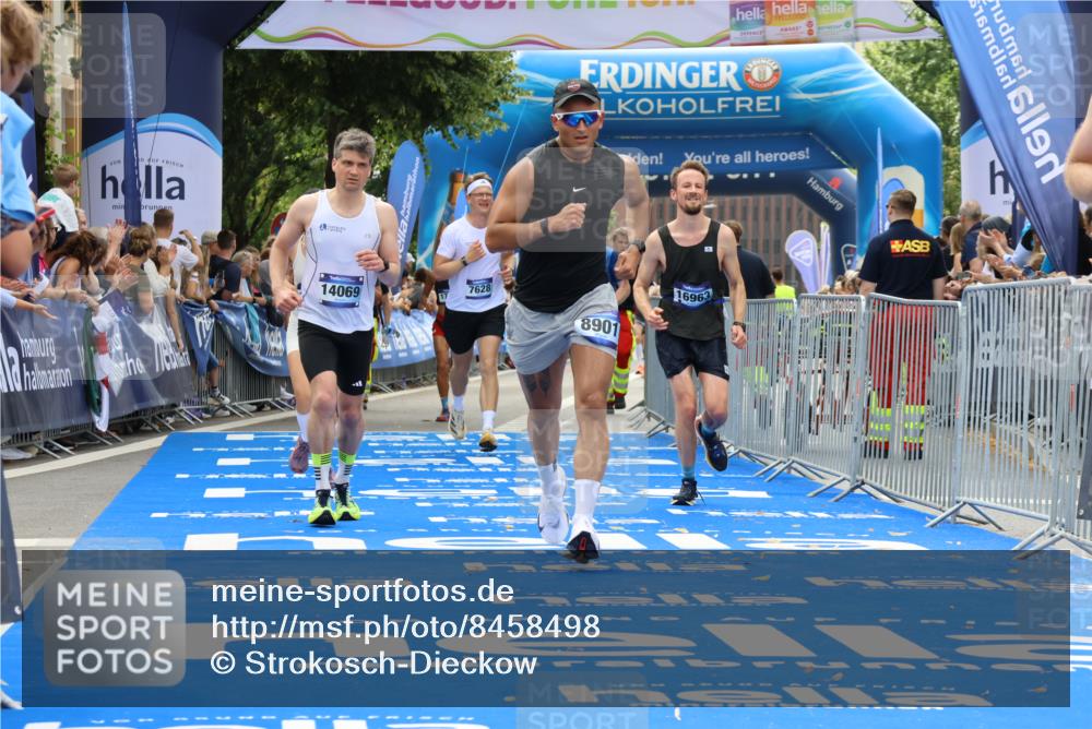 29.06.2025 - hella hamburg halbmarathon Strokosch-Dieckow http://msf.ph/oto/8458498 29.06.2025 10:35:02 Ziel 7628, 7972, 8864, 8901, 11559, 12044, 14069, 15391, 15902, 16140, 16177, 16963, 16964, 17022, 17643, 18220 meine-sportfotos.de
