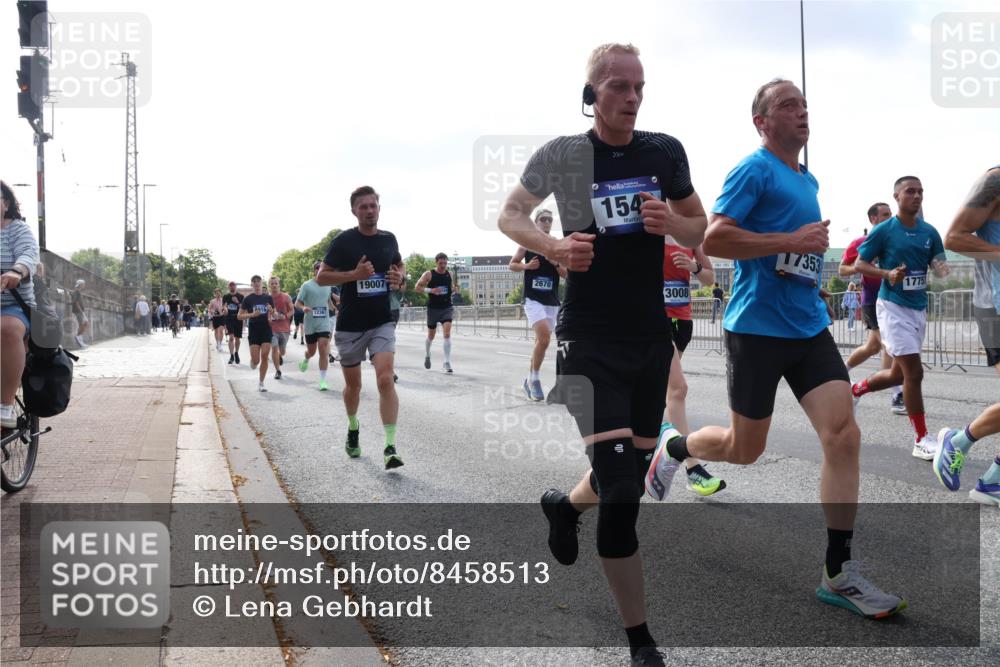 29.06.2025 - hella hamburg halbmarathon Lena Gebhardt http://msf.ph/oto/8458513 29.06.2025 09:54:37 Lombardsbrücke 916, 12367, 19007, 154, 2670, 3008, 17353, 1775, 1171, 1342, 1399, 1549, 1817, 1892, 1942, 2020, 2098, 2188, 2222, 2367, 2442, 2470, 2561, 2592, 2596, 2670, 2842, 2889, 2955, 3208, 3209, 3477, 3562, 3785, 4017, 4029, 4183, 4185, 4270, 4816, 4832, 5020, 5447, 5706, 5884, 6266, 6290, 6630, 6723, 6819, 6831, 6978, 7087, 7274, 7297, 7335, 7709, 7908, 8117, 8142, 8374, 8482, 8576, 8657, 8698, 8743, 8916, 8981, 9038, 9051, 9463, 9710, 9815, 9924, 10057, 10237, 10529 meine-sportfotos.de