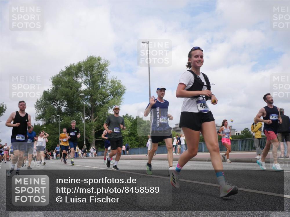 29.06.2025 - hella hamburg halbmarathon Luisa Fischer http://msf.ph/oto/8458589 29.06.2025 10:37:34 Kennedybrücke 4479, 494, 11122, 2376, 2510, 2511, 3145, 3829, 4479, 4540, 4942, 5609, 6105, 6727, 6843, 7644, 8589, 9514, 10674 meine-sportfotos.de