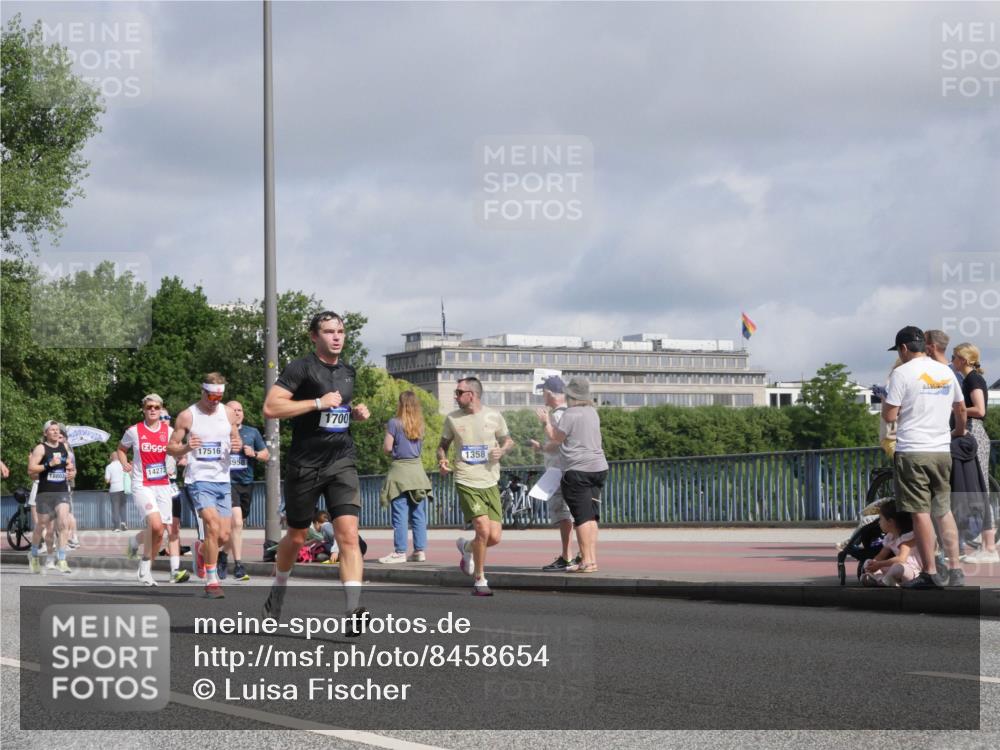 29.06.2025 - hella hamburg halbmarathon Luisa Fischer http://msf.ph/oto/8458654 29.06.2025 09:53:06 Kennedybrücke 17516, 958, 14272, 1700, 1358, 1209, 1358, 1697, 2675, 3626, 4205, 4229, 4380, 5508, 6686, 6687, 7026, 8958, 9365, 10783 meine-sportfotos.de