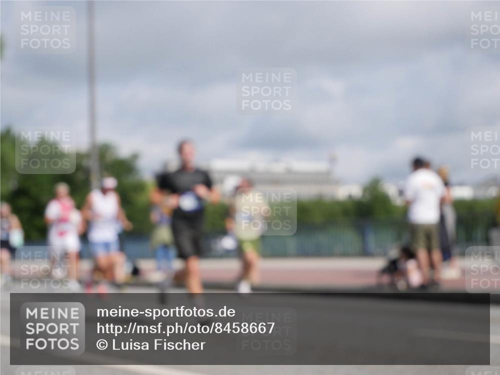 29.06.2025 - hella hamburg halbmarathon Luisa Fischer http://msf.ph/oto/8458667 29.06.2025 09:53:06 Kennedybrücke 1209, 1358, 1697, 2675, 3626, 4205, 4229, 4380, 5508, 6686, 6687, 7026, 8958, 9365, 10783 meine-sportfotos.de