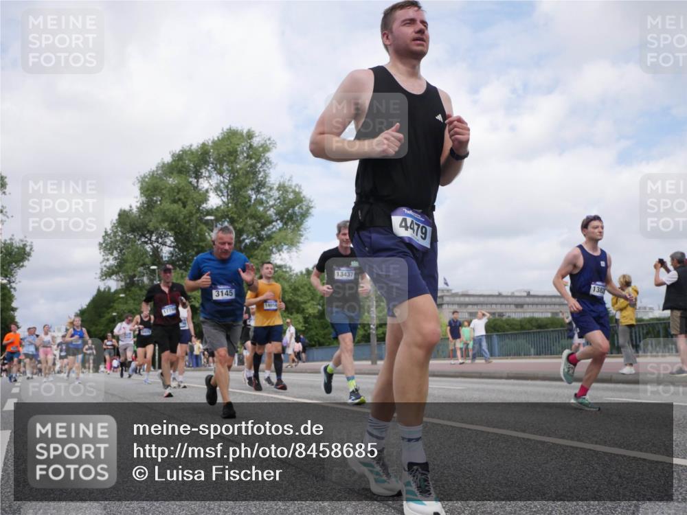 29.06.2025 - hella hamburg halbmarathon Luisa Fischer http://msf.ph/oto/8458685 29.06.2025 10:37:36 Kennedybrücke 1778, 3145, 14054, 13437, 4479, 1382, 2376, 3145, 3829, 4479, 4540, 5609, 6105, 6843, 7644, 8589, 9379, 9448, 9514, 10674 meine-sportfotos.de