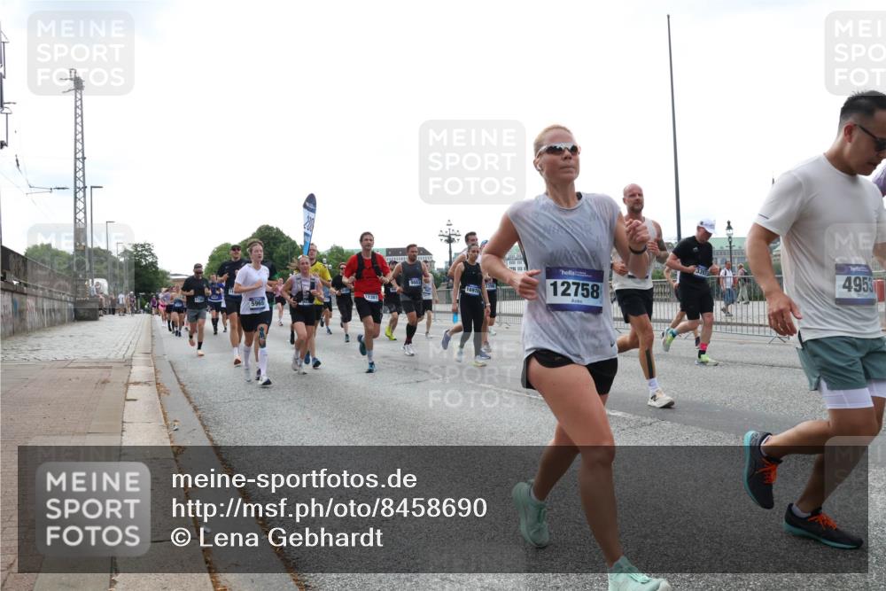 29.06.2025 - hella hamburg halbmarathon Lena Gebhardt http://msf.ph/oto/8458690 29.06.2025 10:31:41 Lombardsbrücke 5965, 12381, 9883, 16978, 12758, 49537, 1235, 1292, 1373, 1844, 1879, 1979, 2384, 2414, 2672, 2831, 2832, 2914, 3221, 3239, 3358, 3396, 3397, 3424, 3571, 3681, 3751, 3752, 4817, 4877, 4953, 5156, 5165, 5437, 5846, 5943, 5965, 6057, 6078, 6160, 6546, 6573, 6640, 6718, 6727, 7334, 7604, 7772, 7816, 7898, 8050, 8072, 8073, 8304, 8620, 8806, 9078, 9104, 9183, 9478, 9812, 9883, 10111, 10240, 10586, 11587, 13724, 14349, 15725, 16457, 16978, 17404, 17517, 17587, 17706 meine-sportfotos.de
