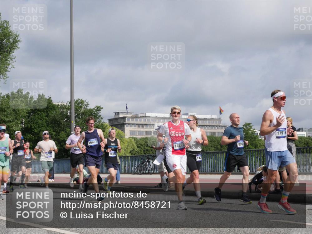 29.06.2025 - hella hamburg halbmarathon Luisa Fischer http://msf.ph/oto/8458721 29.06.2025 09:53:08 Kennedybrücke 209, 19116, 11281, 16697, 18803, 14272, 113, 8958, 17516, 1209, 1358, 1697, 3626, 4205, 4229, 4380, 5472, 5508, 6080, 6686, 6687, 7026, 7110, 8958, 10783 meine-sportfotos.de