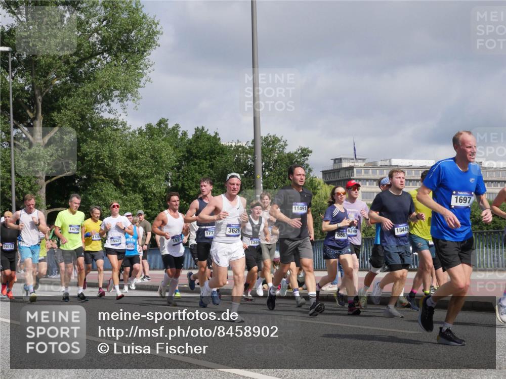 29.06.2025 - hella hamburg halbmarathon Luisa Fischer http://msf.ph/oto/8458902 29.06.2025 09:53:13 Kennedybrücke 1845, 14012, 14798, 128, 15421, 1772, 3626, 15372, 6080, 13446, 11491, 6249, 18449, 6687, 1697, 1209, 1697, 2546, 3626, 4205, 4229, 4380, 4893, 5026, 5472, 5508, 5752, 5916, 6080, 6686, 6687, 7026, 7110, 8091, 10064, 10783 meine-sportfotos.de