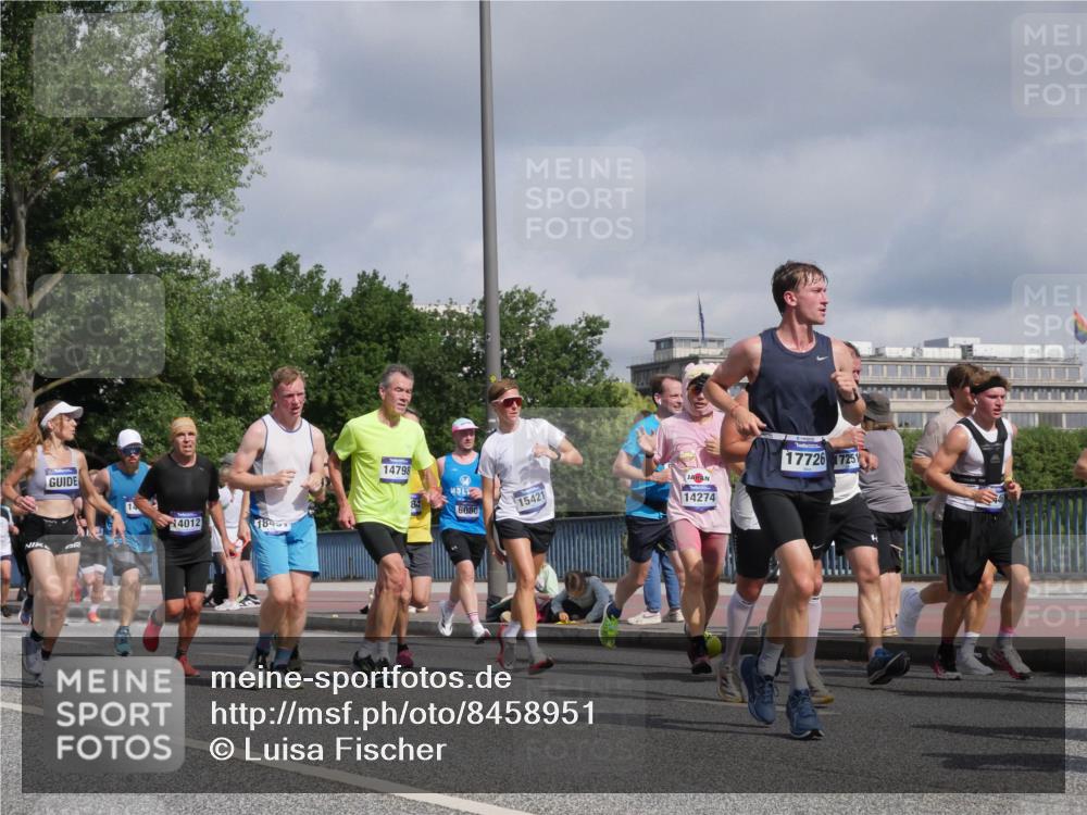 29.06.2025 - hella hamburg halbmarathon Luisa Fischer http://msf.ph/oto/8458951 29.06.2025 09:53:15 Kennedybrücke 4012, 14798, 6080, 15421, 14274, 17726, 17251, 1697, 2546, 3626, 4229, 4380, 4893, 5026, 5472, 5506, 5752, 5916, 6080, 6429, 6686, 6687, 7026, 7110, 8091, 8574, 10064, 10783 meine-sportfotos.de