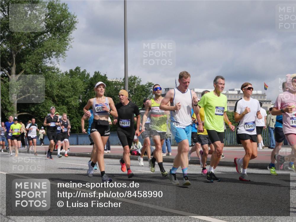 29.06.2025 - hella hamburg halbmarathon Luisa Fischer http://msf.ph/oto/8458990 29.06.2025 09:53:16 Kennedybrücke 11731, 17120, 10, 14012, 14798, 15421, 14, 1697, 2546, 3626, 4229, 4893, 5026, 5472, 5506, 5752, 5916, 6080, 6429, 6686, 6687, 7110, 8091, 8574, 10064, 10783 meine-sportfotos.de