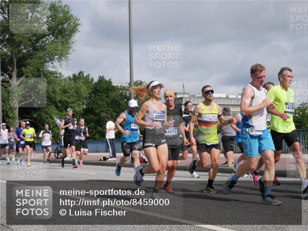 29.06.2025 - hella hamburg halbmarathon Luisa Fischer http://msf.ph/oto/8459000 29.06.2025 09:53:17 Kennedybrücke 1173, 4883, 14092, 2, 14012, 18491, 11, 1479, 2546, 3626, 4229, 4893, 5026, 5472, 5506, 5752, 5916, 6080, 6429, 6687, 7110, 8091, 8574, 10064, 10783 meine-sportfotos.de