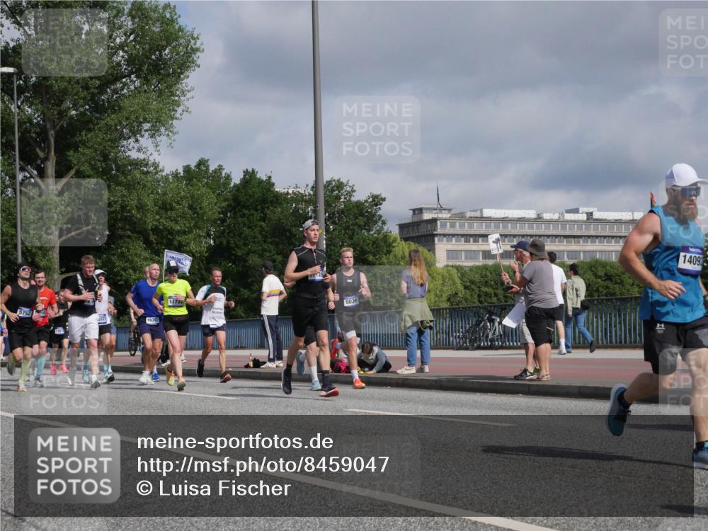 29.06.2025 - hella hamburg halbmarathon Luisa Fischer http://msf.ph/oto/8459047 29.06.2025 09:53:18 Kennedybrücke 5752, 921, 16301, 1173, 5026, 11, 14092, 2546, 4893, 5026, 5472, 5506, 5752, 5916, 6080, 6429, 7110, 8091, 8574, 10064, 10783 meine-sportfotos.de