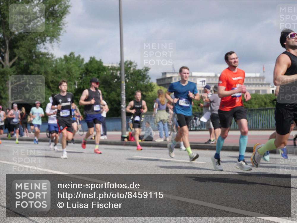 29.06.2025 - hella hamburg halbmarathon Luisa Fischer http://msf.ph/oto/8459115 29.06.2025 09:53:22 Kennedybrücke 8091, 1441, 2546, 3056, 4893, 5026, 5506, 5752, 5916, 6429, 8091, 8574, 10064 meine-sportfotos.de