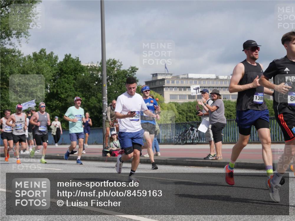 29.06.2025 - hella hamburg halbmarathon Luisa Fischer http://msf.ph/oto/8459163 29.06.2025 09:53:24 Kennedybrücke 18192, 15873, 15866, 15556, 429, 1389, 80, 1441, 1677, 2546, 3056, 4893, 5026, 5506, 5752, 5916, 6429, 8091, 8574, 10064 meine-sportfotos.de