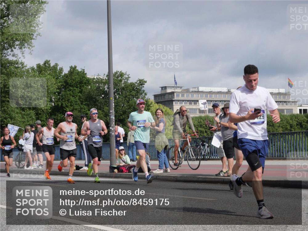29.06.2025 - hella hamburg halbmarathon Luisa Fischer http://msf.ph/oto/8459175 29.06.2025 09:53:25 Kennedybrücke 1659, 18192, 873, 15866, 15556, 29, 1441, 1677, 2546, 3056, 5506, 5752, 6429, 6639, 8091, 8122, 8574, 10064 meine-sportfotos.de