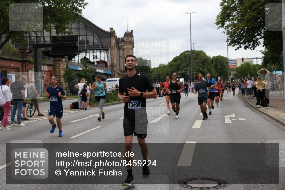 29.06.2025 - hella hamburg halbmarathon Yannick Fuchs http://msf.ph/oto/8459224 29.06.2025 10:56:33 20KM 1006, 1114, 1194, 1212, 1264, 1377, 1432, 1568, 1573, 1674, 1726, 1851, 3001, 3740, 4511, 6311, 6414, 6415, 6602, 6752, 7869, 8045, 8624, 8730, 10214, 10519, 11180, 12156, 12286, 13498, 14348, 14368, 14456, 16654, 16688, 16808, 17096, 17136, 17142, 17383, 18382, 18530, 19023 meine-sportfotos.de