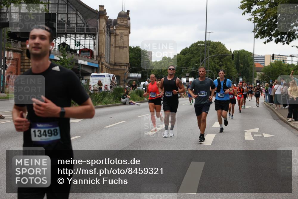 29.06.2025 - hella hamburg halbmarathon Yannick Fuchs http://msf.ph/oto/8459321 29.06.2025 10:56:34 20KM 1006, 1114, 1194, 1212, 1264, 1377, 1432, 1568, 1573, 1674, 1726, 1851, 3001, 3740, 4511, 6311, 6602, 6752, 7869, 8045, 8624, 8730, 10214, 10519, 11180, 12008, 12156, 12286, 13498, 14348, 14368, 14456, 16654, 16688, 16808, 17096, 17136, 17142, 17383, 18382, 18530, 19023 meine-sportfotos.de