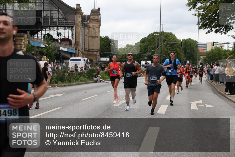 29.06.2025 - hella hamburg halbmarathon Yannick Fuchs http://msf.ph/oto/8459418 29.06.2025 10:56:34 20KM 1006, 1114, 1194, 1212, 1264, 1377, 1432, 1568, 1573, 1674, 1726, 1851, 3001, 3740, 4511, 6311, 6602, 6752, 7869, 8045, 8624, 8730, 10214, 10519, 11180, 12008, 12156, 12286, 13498, 14348, 14368, 14456, 16654, 16688, 16808, 17096, 17136, 17142, 17383, 18382, 18530, 19023 meine-sportfotos.de