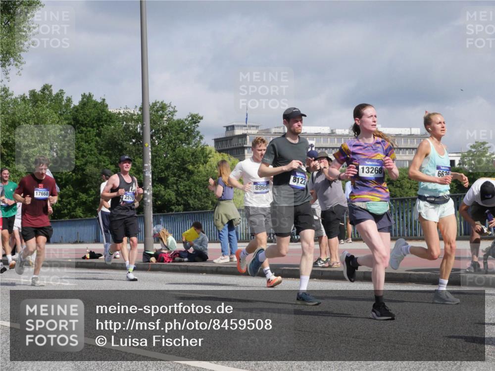 29.06.2025 - hella hamburg halbmarathon Luisa Fischer http://msf.ph/oto/8459508 29.06.2025 09:53:34 Kennedybrücke 17668, 8966, 2579, 8122, 13268, 66, 20, 1256, 1441, 1677, 1962, 2579, 3056, 4888, 4889, 5087, 6639, 6721, 6901, 7116, 7284, 7635, 8122, 8319, 8966, 9313, 10469 meine-sportfotos.de