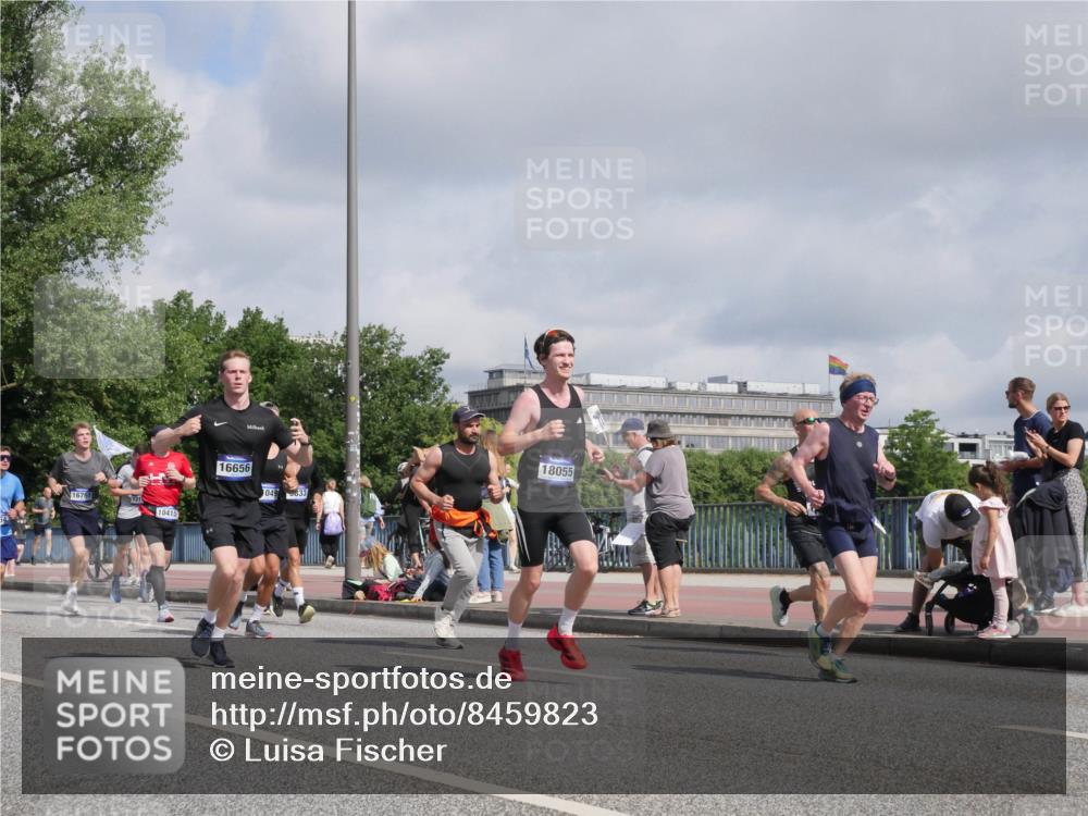 29.06.2025 - hella hamburg halbmarathon Luisa Fischer http://msf.ph/oto/8459823 29.06.2025 09:53:43 Kennedybrücke 16761, 10415, 16656, 049, 9833, 18055, 1256, 1912, 1962, 3947, 4854, 4865, 5275, 6593, 6721, 6901, 7116, 7284, 7378, 7635, 7693, 8319, 9313, 9371, 9755, 9833, 9885, 10193, 10415, 10469 meine-sportfotos.de