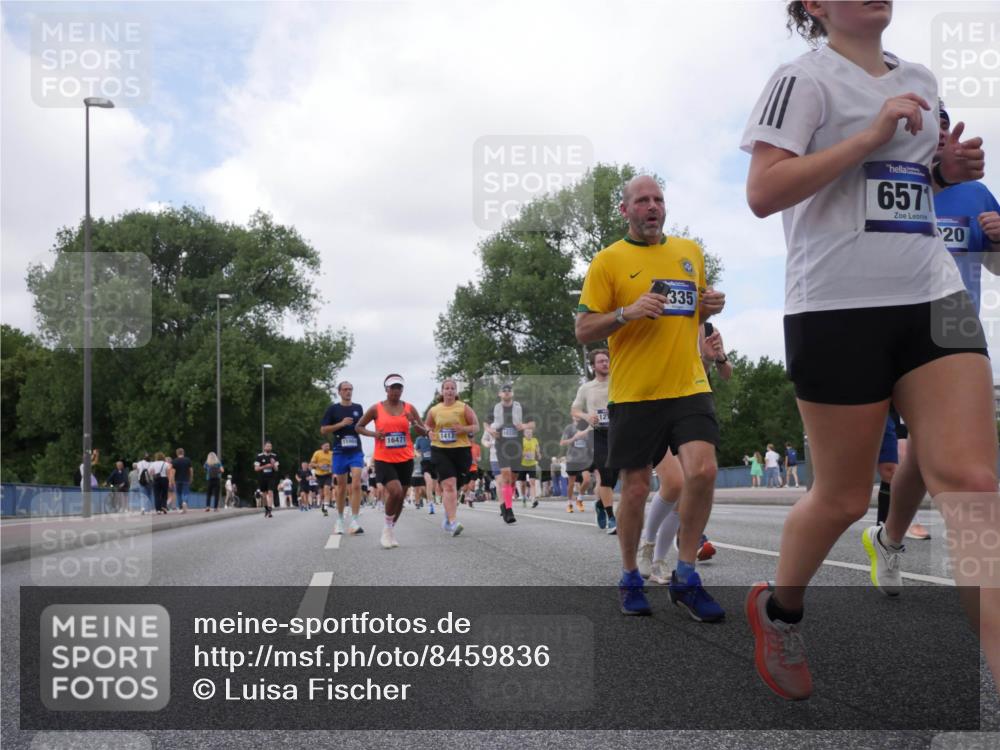 29.06.2025 - hella hamburg halbmarathon Luisa Fischer http://msf.ph/oto/8459836 29.06.2025 10:38:16 Kennedybrücke 16471, 1417, 335, 6571, 20, 1417, 1497, 1821, 1849, 2265, 3409, 5027, 5793, 6335, 6571, 6746, 6803, 6859, 7020, 7733, 9342, 10335, 10393, 10464 meine-sportfotos.de