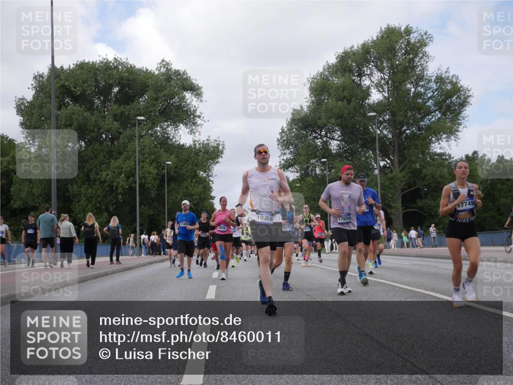 29.06.2025 - hella hamburg halbmarathon Luisa Fischer http://msf.ph/oto/8460011 29.06.2025 10:38:30 Kennedybrücke 11886, 4696, 5143, 10358, 17749, 17650, 5477, 2198, 3170, 3958, 4333, 4564, 4696, 4703, 6365, 6379, 6397, 7386, 8249, 8296, 9803, 10358 meine-sportfotos.de
