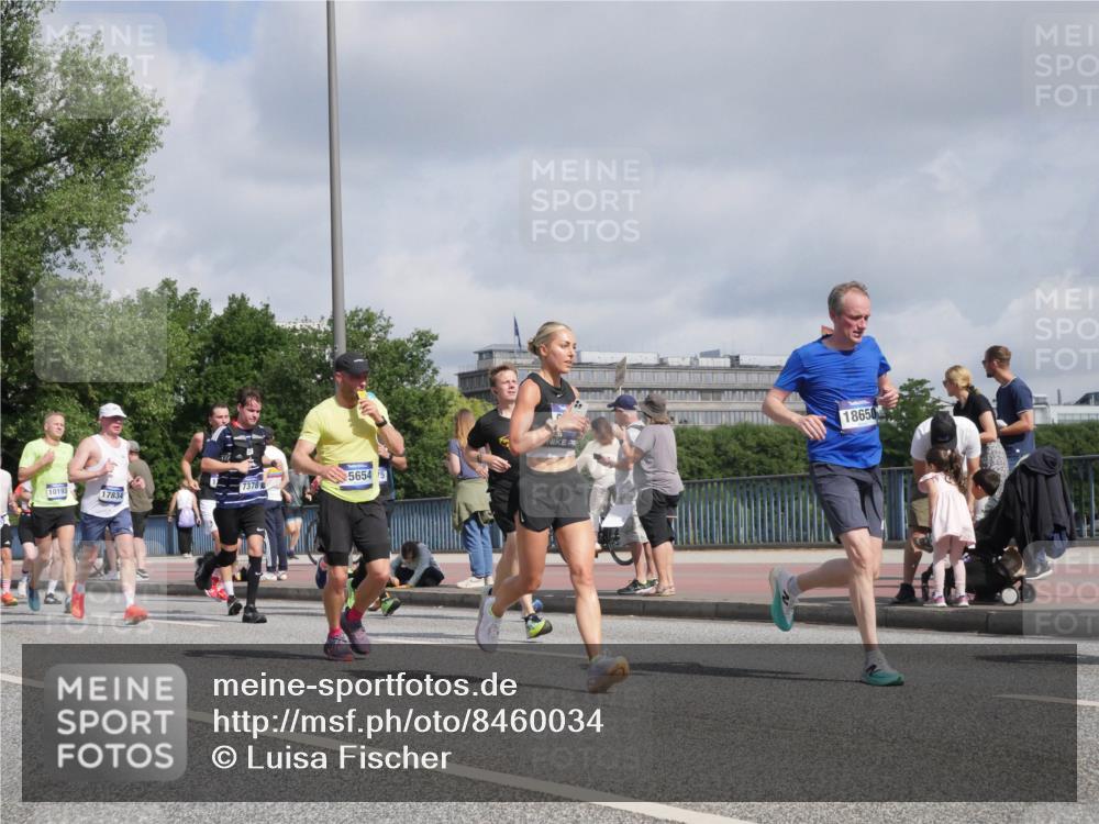 29.06.2025 - hella hamburg halbmarathon Luisa Fischer http://msf.ph/oto/8460034 29.06.2025 09:53:48 Kennedybrücke 10193, 7378, 17834, 5654, 75, 18650, 1136, 1912, 2972, 3700, 3947, 4759, 4854, 4865, 5275, 6593, 7378, 7693, 9262, 9371, 9755, 9833, 9885, 10193, 10415 meine-sportfotos.de