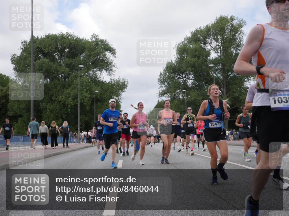 29.06.2025 - hella hamburg halbmarathon Luisa Fischer http://msf.ph/oto/8460044 29.06.2025 10:38:32 Kennedybrücke 11886, 70, 4696, 317, 4704, 18375, 15477, 103, 2198, 3170, 3958, 4333, 4696, 4703, 6365, 6379, 6397, 8249, 8296, 9803, 10358 meine-sportfotos.de