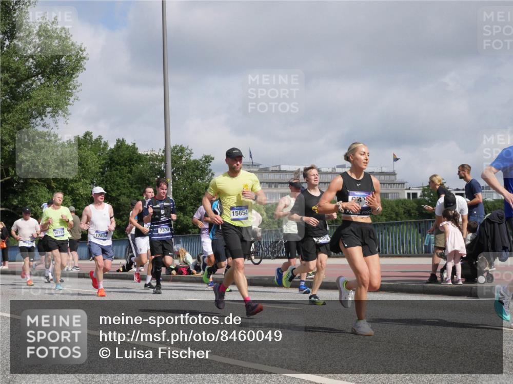 29.06.2025 - hella hamburg halbmarathon Luisa Fischer http://msf.ph/oto/8460049 29.06.2025 09:53:49 Kennedybrücke 11907, 10193, 17834, 7378, 15654, 1136, 1912, 2972, 3700, 3947, 4759, 4843, 4854, 4865, 5275, 5375, 6593, 7378, 7693, 9262, 9371, 9755, 9833, 9885, 10193, 10415 meine-sportfotos.de
