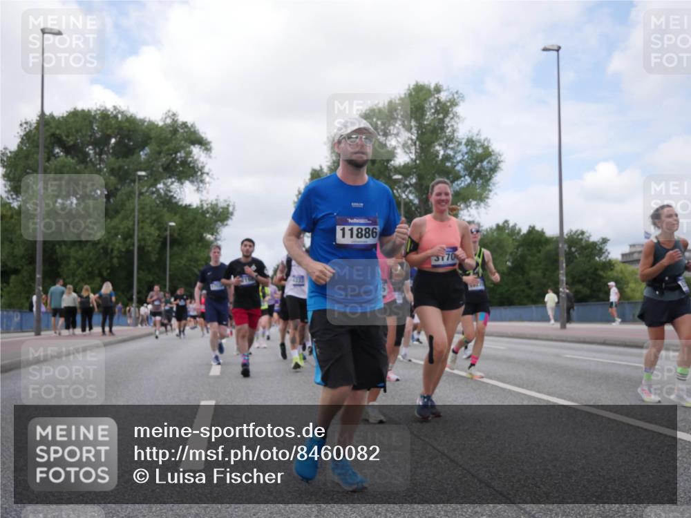 29.06.2025 - hella hamburg halbmarathon Luisa Fischer http://msf.ph/oto/8460082 29.06.2025 10:38:34 Kennedybrücke 2333, 11886, 3170, 2198, 2787, 3170, 3958, 4333, 4696, 4703, 6365, 6379, 6397, 6471, 8249, 8296, 9803, 10358, 10360 meine-sportfotos.de