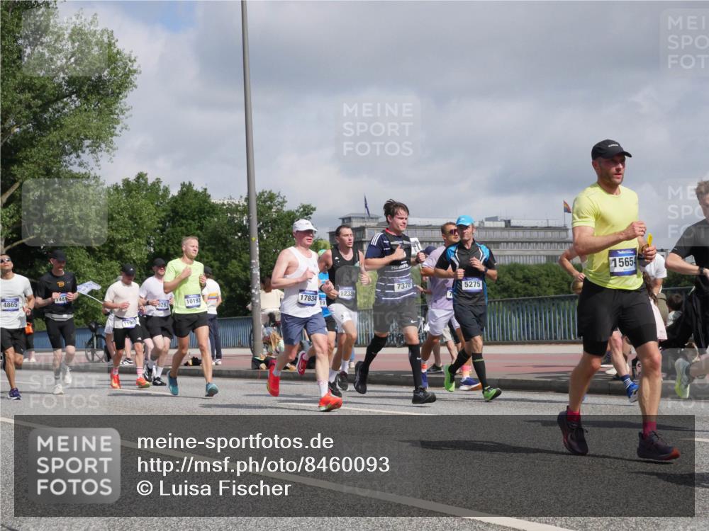 29.06.2025 - hella hamburg halbmarathon Luisa Fischer http://msf.ph/oto/8460093 29.06.2025 09:53:50 Kennedybrücke 4865, 1481, 92620, 10193, 7378, 17834, 12385, 5275, 11902, 15654, 1136, 1912, 2972, 3700, 3947, 4759, 4843, 4854, 4865, 5275, 5375, 6593, 7378, 7693, 9262, 9371, 9755, 9885, 10193 meine-sportfotos.de