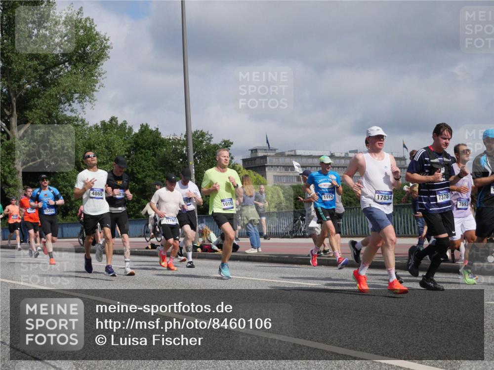 29.06.2025 - hella hamburg halbmarathon Luisa Fischer http://msf.ph/oto/8460106 29.06.2025 09:53:51 Kennedybrücke 13525, 15424, 4865, 816, 10193, 1912, 11907, 17834, 7378, 7693, 1136, 1912, 1941, 2972, 3523, 3700, 3947, 4759, 4843, 4865, 5275, 5375, 6593, 7378, 7693, 9262, 9371, 9380, 9885, 10193 meine-sportfotos.de