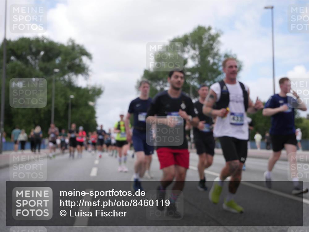 29.06.2025 - hella hamburg halbmarathon Luisa Fischer http://msf.ph/oto/8460119 29.06.2025 10:38:36 Kennedybrücke 43, 2198, 2787, 3170, 3958, 4333, 4696, 4703, 6029, 6365, 6397, 6471, 8249, 8296, 9803, 10360, 10652 meine-sportfotos.de